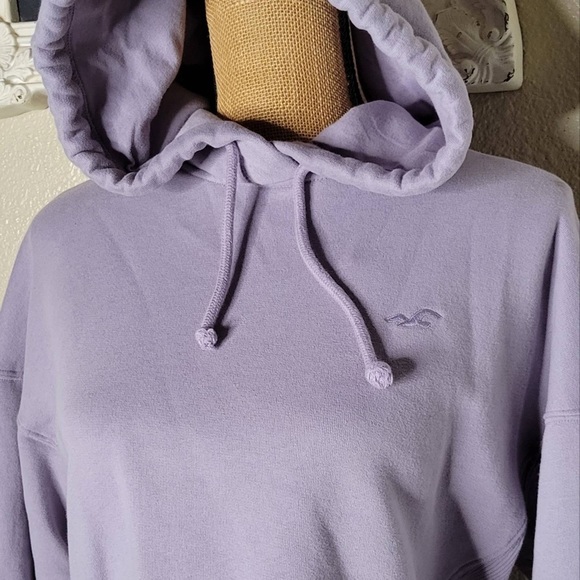 Hollister light purple crop hoodie - Picture 2 of 2